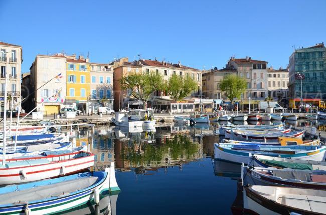 Blue Summer Vibes Appartment For 4P, Ac, Parking, Beachfront, Spa Access -5 La Ciotat Esterno foto